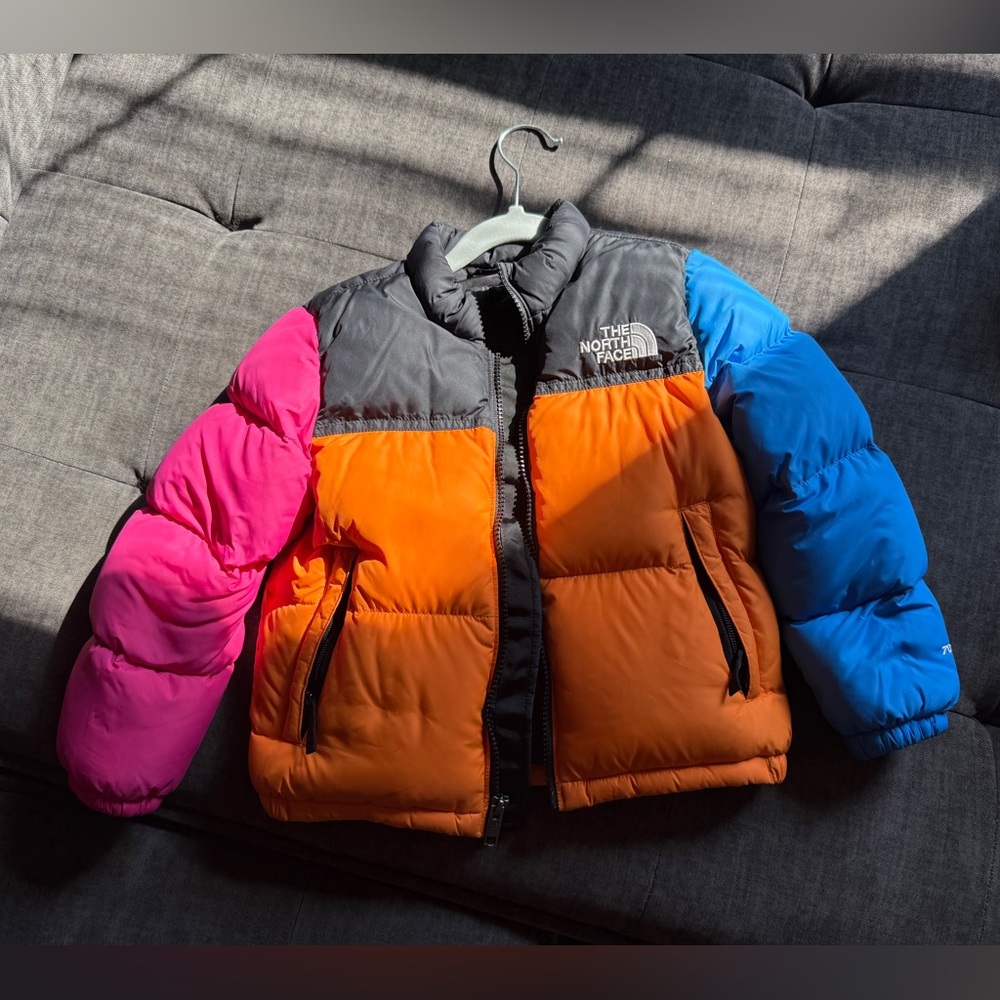 North Face Nuptse Kids size 5 - Picture 5 of 5